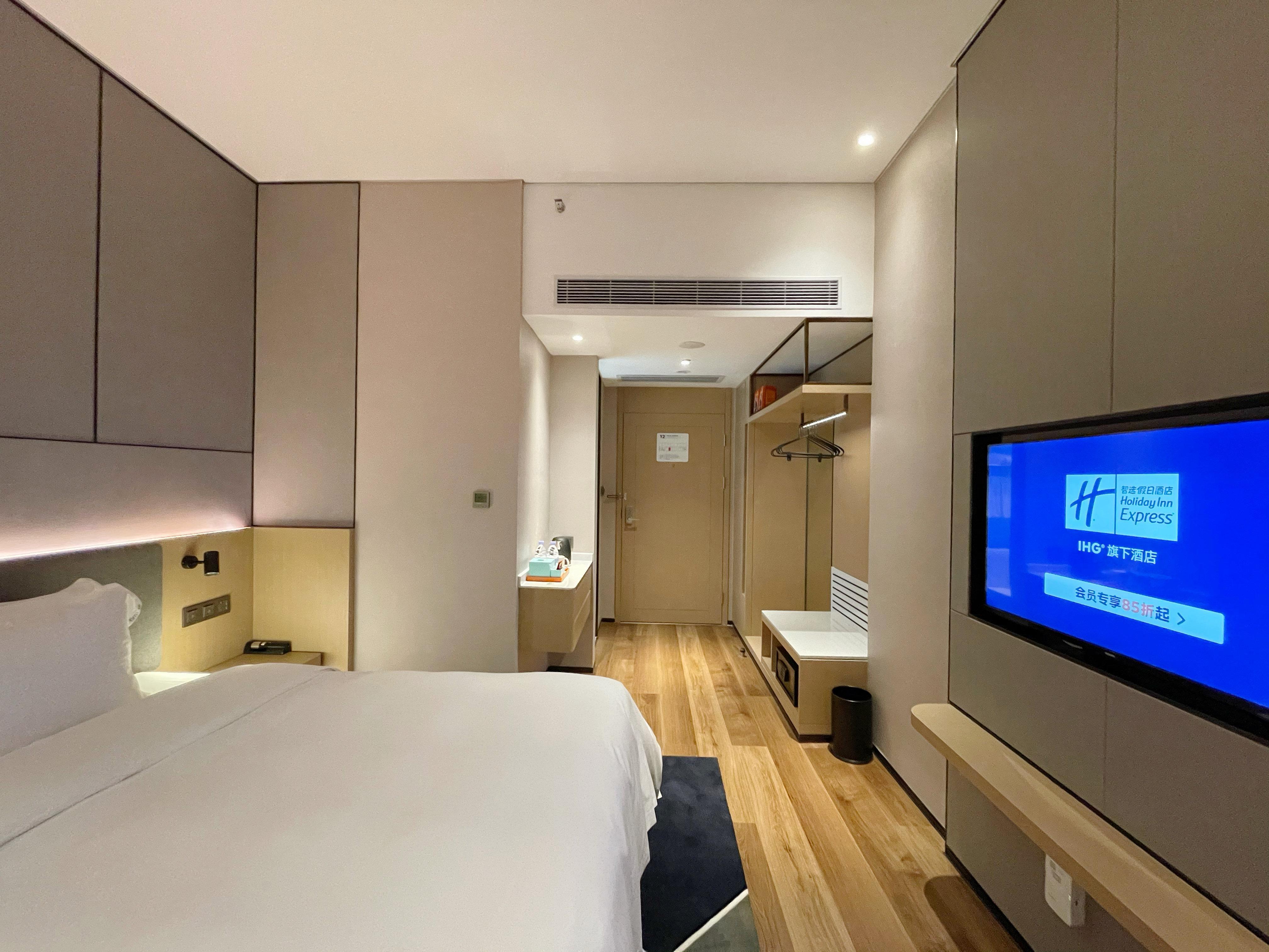 Holiday Inn Express Shenzhen Longhua By Ihg Exteriör bild