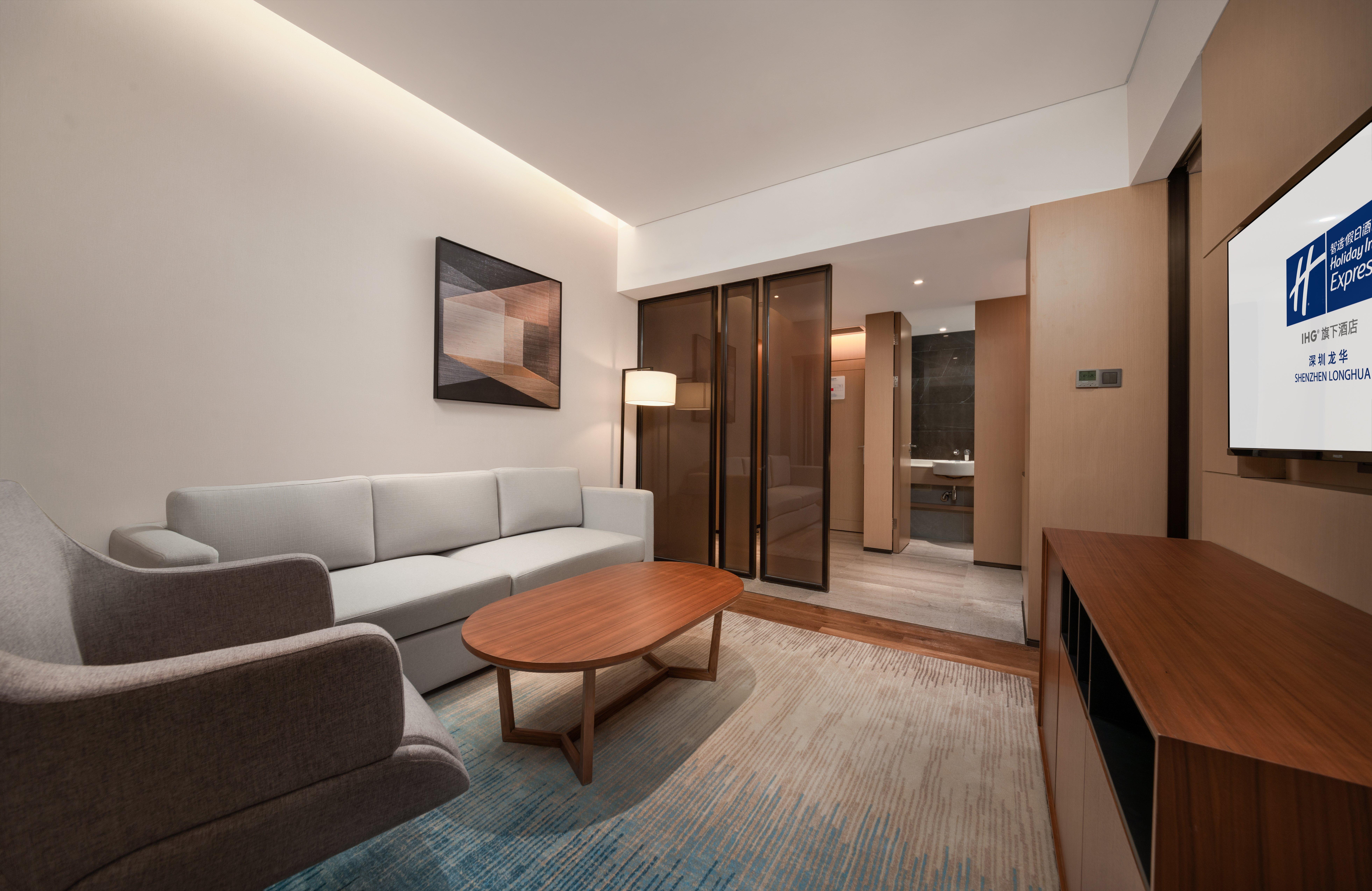 Holiday Inn Express Shenzhen Longhua By Ihg Exteriör bild