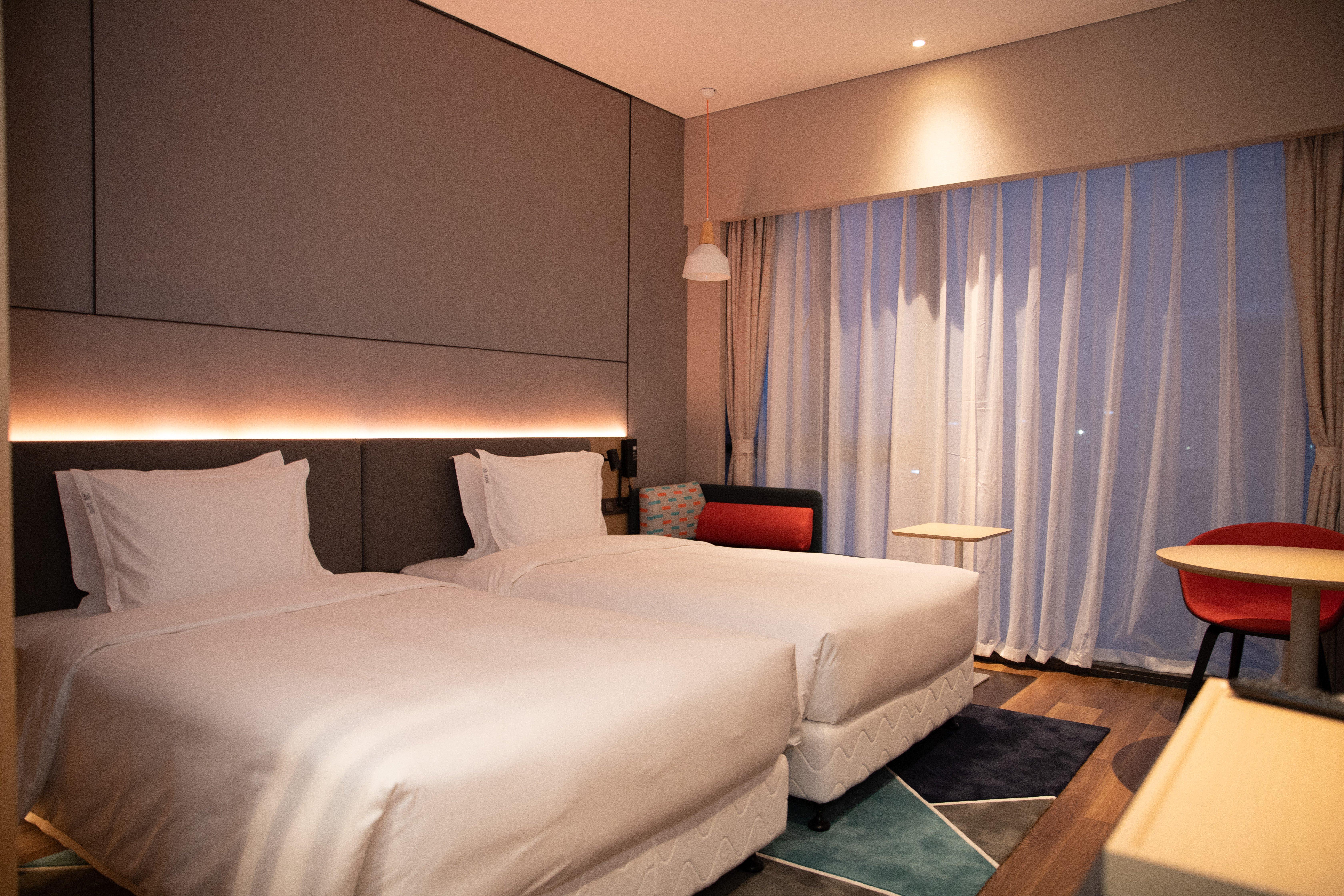 Holiday Inn Express Shenzhen Longhua By Ihg Exteriör bild